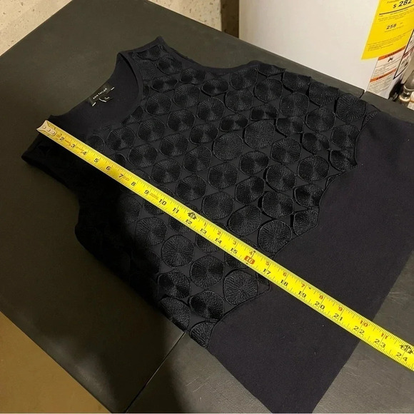 ANN TAYLOR Womens Tank Top Medium Navy Blue Sleeveless Geometric Overlay Sheer - Picture 8 of 8